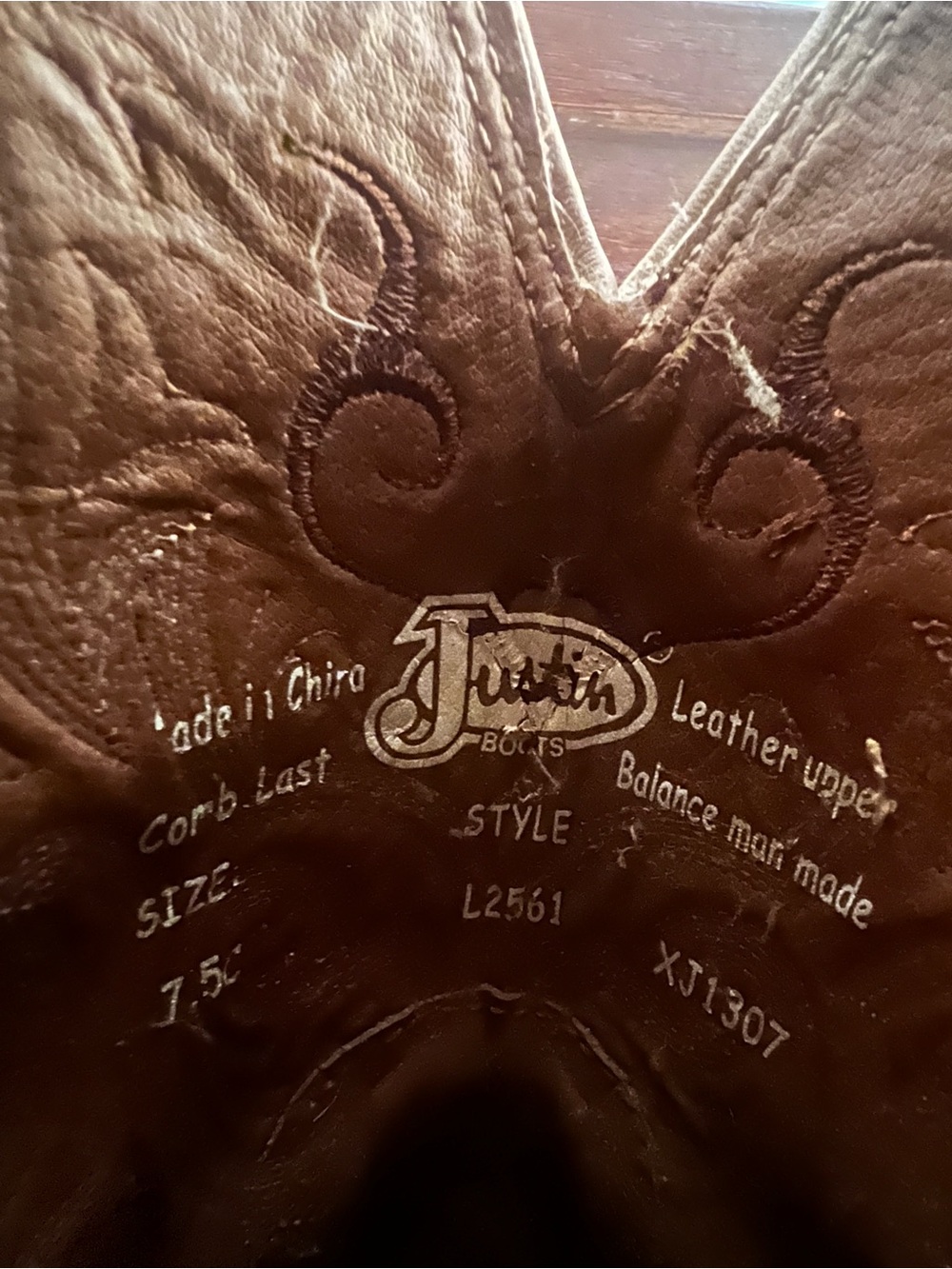 Justin Boots Dark Brown Leather Western Cowboy Boots. - Picture 5 of 5